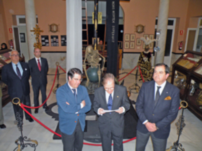 L a Real Hermandad del Santo Entierro, de Sevilla, inauguró su exposición de en seres en el ateneo Sevillano