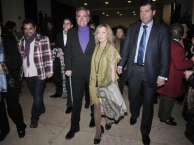 Gloria Camila cumple 16 años sobre la pasarela ante la orgullosa mirada de su padre y su hermano que regreso de Irlanda