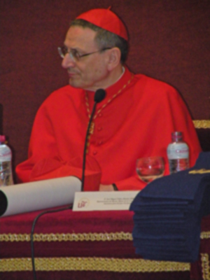 Ilustres Becario de Honor y de la visita extraordinaria a Sevilla de S.E.R. Cardenal Ángelo Amato (SDB), en el Colegio Mayor San Juan Bosco.