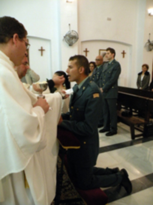 En la Parroquia de San Pio X  de Viar, perteneciente a la pedanía de Alcalá del Río,  se confirmaron espiritualmente varios agentes de la guardia civil.