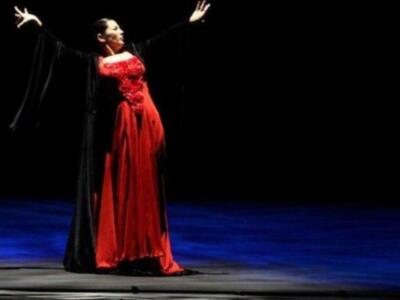 Sara Baras reaparece en los escenarios tras ser madre