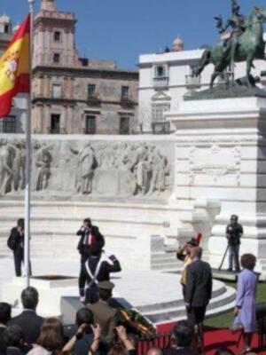 Los reyes celebran en Cádiz en bicentenario de la Constitución junto al presidente del gobierno
