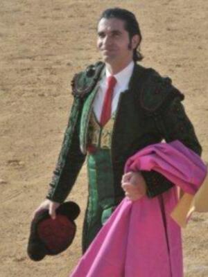 El cordobés celebra el día del padre con sus tres hijos en un festival benéfico