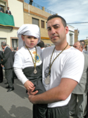  La lluvia dio una tregua en el  Viernes Santo de Alcalá del Río.