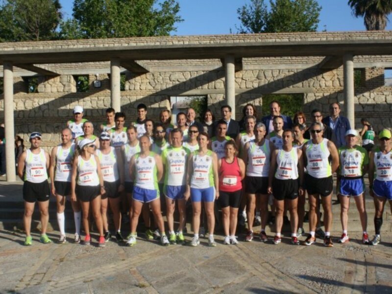 42 atletas de Chipiona tomaron la salida en una Media Maratón Costa de la Luz en la que la climatología acompañó
