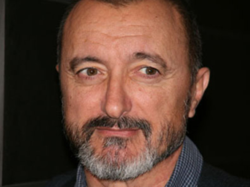  PÉREZ-REVERTE