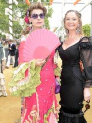 Numerosos personajes conocidos en Feria de Sevilla 2012