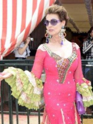 Numerosos personajes conocidos en Feria de Sevilla 2012