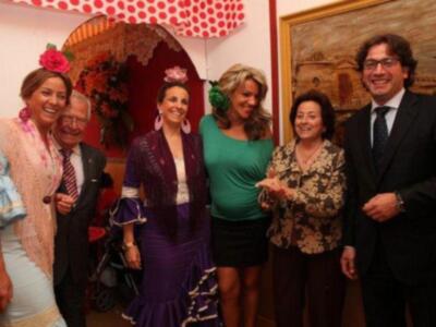 Numerosos personajes conocidos en Feria de Sevilla 2012