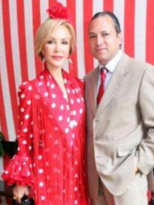 Numerosos personajes conocidos en Feria de Sevilla 2012