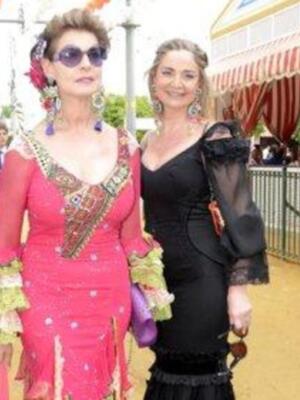 Numerosos personajes conocidos en Feria de Sevilla 2012