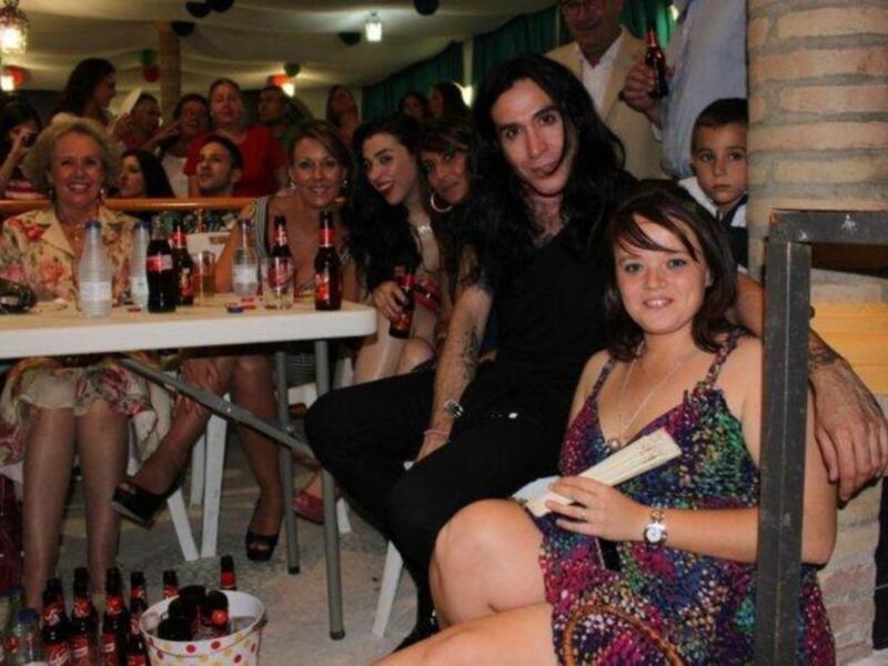 El cantante y periodista Mario Vaquerizo "pregonó" la Feria de Lora del Río en la noche del miércoles 30 de mayo