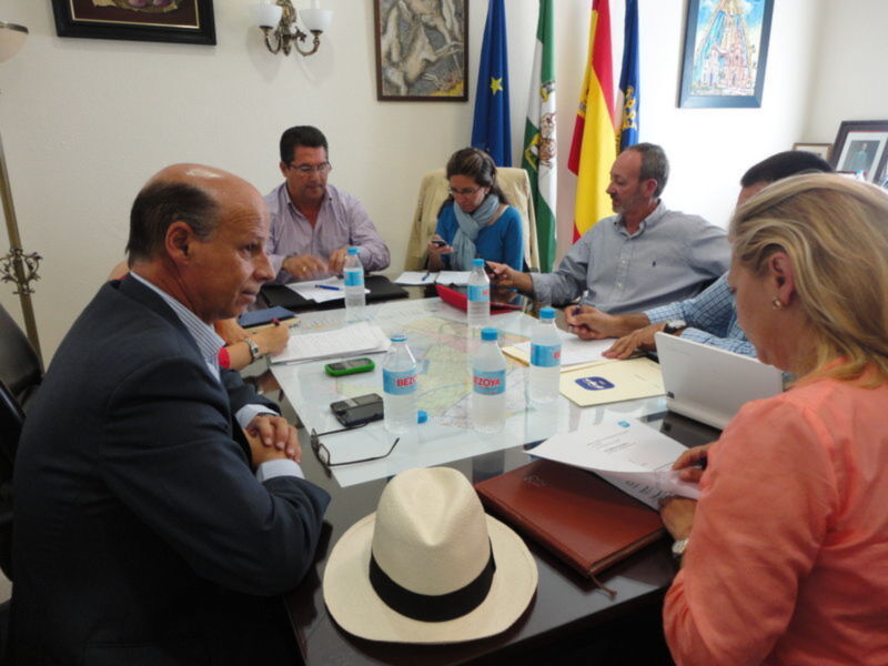 Antonio Peña impulsa proyectos de la localidad con diputados provinciales, autonómicos y nacionales(Chipiona)