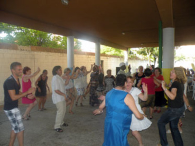 El grupo de teatro volver a empezar, puso el broche de oro de fin decurso del colegio de mayores Ceper del Polígono Norte  de Sevilla.
