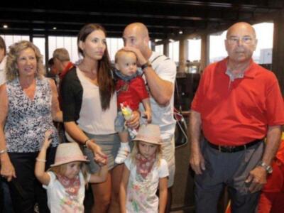 Pepe Reina comenzó sus vacaciones en familia y en Córdoba la tierra de su mujer