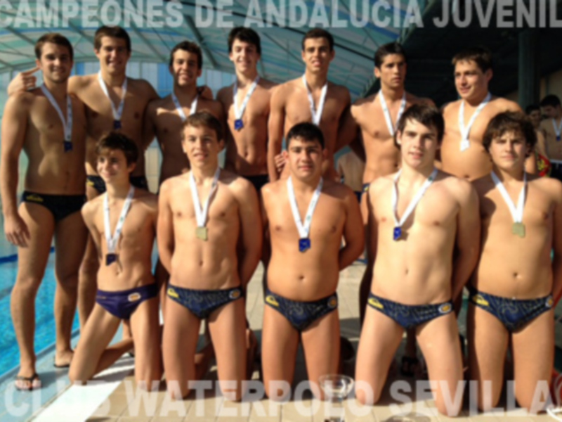 El Club Waterpolo Sevilla culmina una temporada para enmarcar