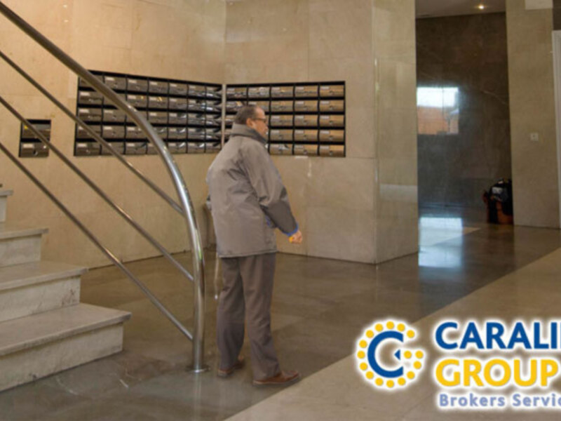 Los porteros de fincas urbanas se reciclan como conserjes según un estudio de Caralin Group