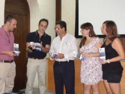 Ayer se presentó la Guía luz de Chipiona que pretende ofrecer toda la información cultural, turística y comercial de la localidad(Chipiona)