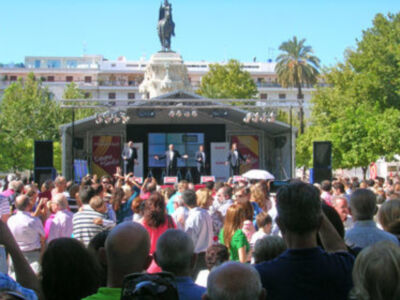 Sevilla .La Fiesta de la Hispanidad recordó la conmemoración de los  XX años de la Expo´92.