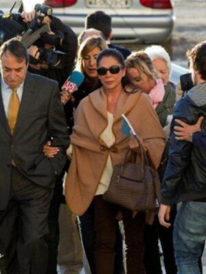 Isabel Pantoja vuelve a sentarse al banquillo a punto de convertirse en abuela