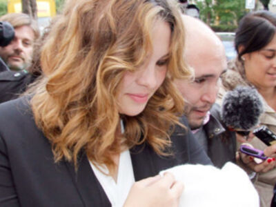 Kiko Rivera y Jessica Bueno salen de la clinica tras ser  padres  