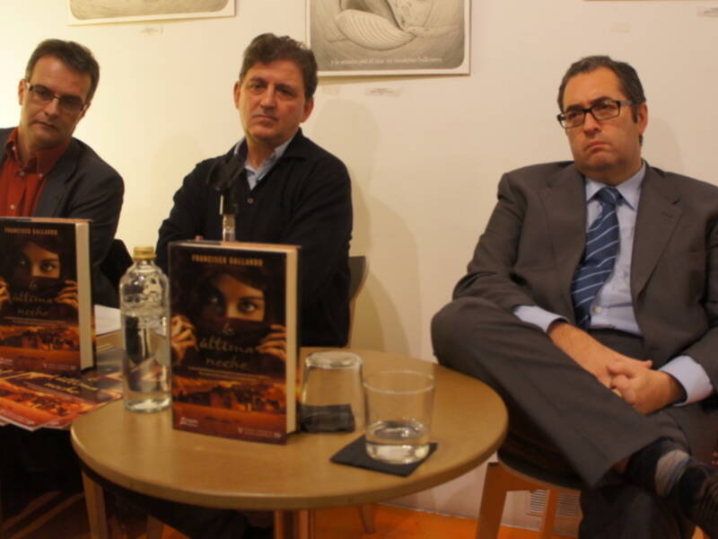 Antonio Hernandez Rodicio, presenta en Madrid "La ultima noche " de Francisco Gallardo Rodriguez  VIDEO