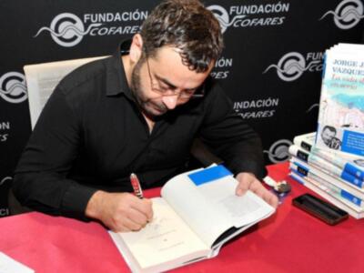 Jorge Javier Vázquez y Carla Royo-Villanova solidarios