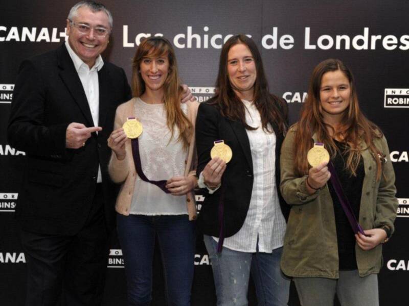 Las chicas de oro de olimpiada de Londres despiden el año con Michael Robinson en Canal Plus 