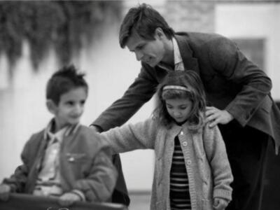 "El Juli" realiza un calendario solidario para niños con deficiencia mental