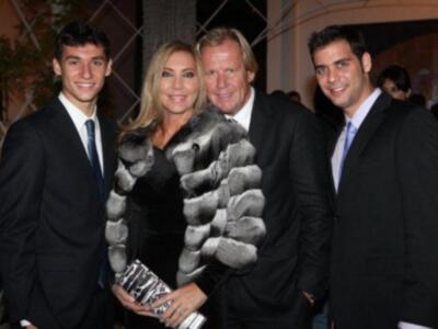 Alfonso Díez ejerce de duque de alba y entrega premio a Bo Derek