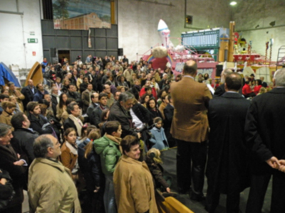 La entronización del Niño Jesús en la carroza del Nacimiento