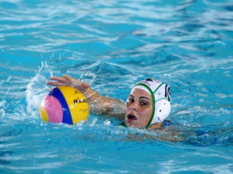 Balsámico triunfo de las chicas del C.W. Dos Hermanas-EMASESA de waterpolo