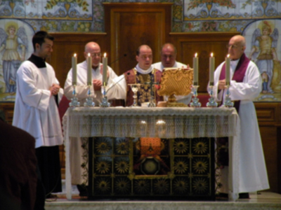 La Cuaresma comienza con el Miércoles de Ceniza en la Parroquia de Sta. María de las Flores y San Eugenio Papa de Sevilla. 