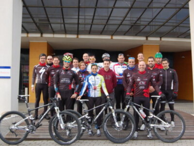 La sevillana María Pujol completa el Equipo Compex para La Titan Desert 2013, la carrera en bici más extrema