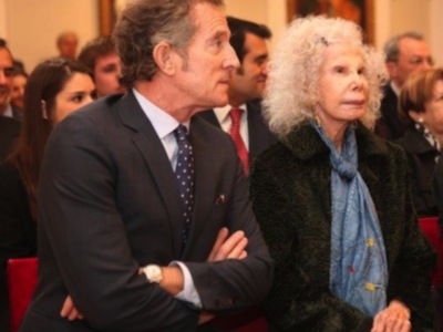 La duquesa de Alba, presidenta de honor de la fundación real academia de medicina y cirugía de Sevilla