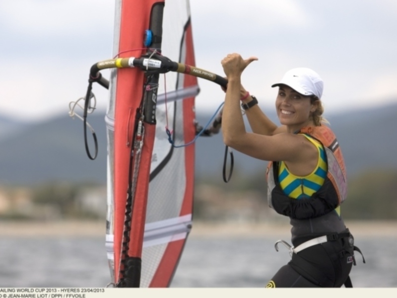 Blanca Manchón mantiene el ritmo en el arranque de las series finales en Hyeres
