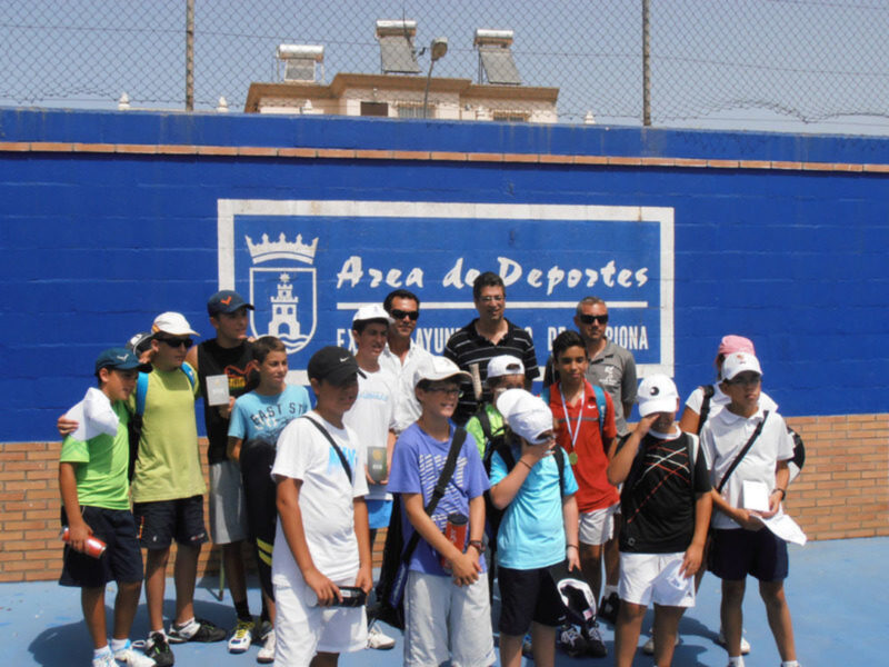 16 participantes en la liguilla de tenis infantil y juvenil(Chipiona)