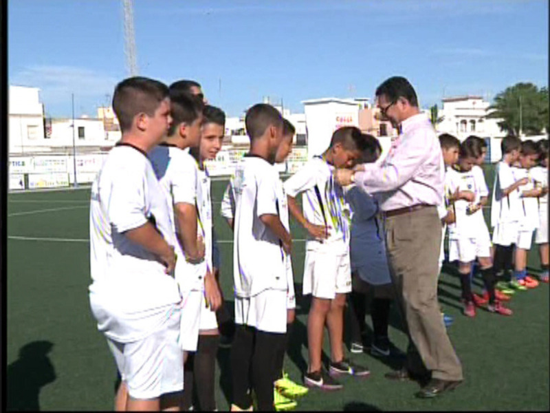 La Escuela Municipal de Fútbol clausura la temporada con más de 150 niños y la educación deportiva como referente(Chipiona)