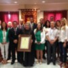 Fray José Ramón Martínez de Tobillas recibió el sábado la distinción como Hijo Adoptivo de Chipiona en un Pleno institucional
