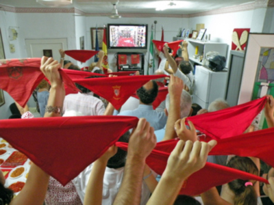 Sevilla.Chupinazo en la casa de Navarra de Sevilla.