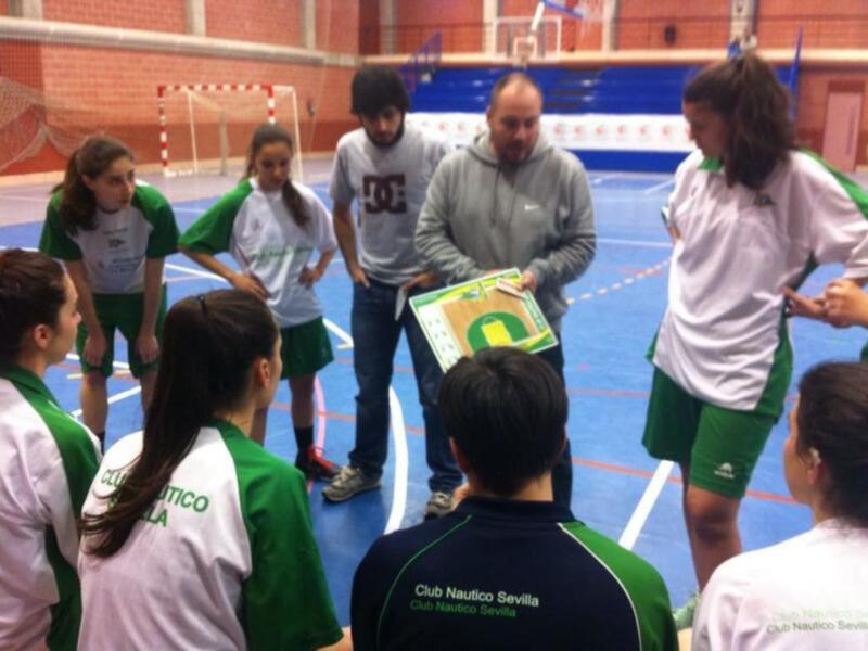 Consolación para el Club Náutico en la I Copa FAB femenina