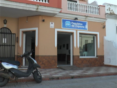 El PP aplaude que Antonio Peña asegure las nóminas de los trabajadores de los planes de empleo de jóvenes y mayores de 30(Chipiona) 