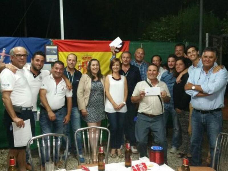 Miguel Ángel Pérez se impone en el concurso de embarcación fondeada del Club Náutico Chipiona