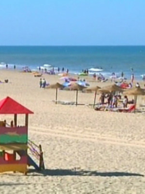 Comienza la temporada media de playas que se extenderá hasta el próximo 12 de octubre.(Chipiona) 