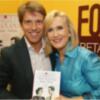 El Cordobés y Virginia Troconis padrinos en la presentación del último libro de Nieves Herrero en Sevilla 