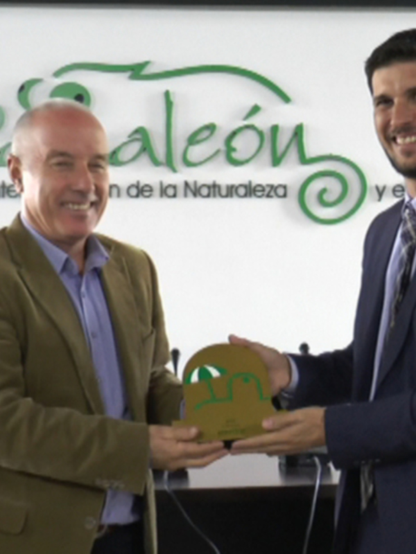 Ecovidrio entrega a Chipiona el galardón Iglú de Oro como municipio con mayor contribución en el reciclado de vidrio