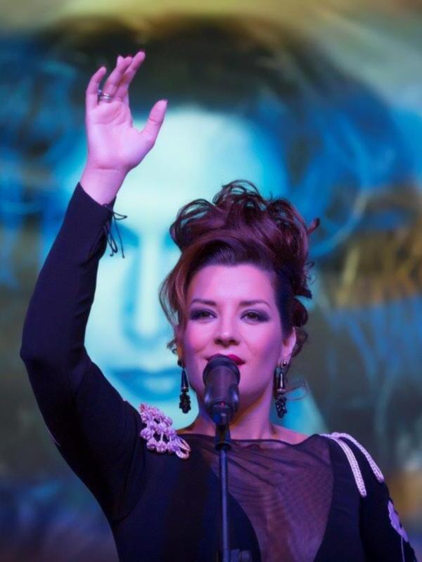 Erika Leiva cuelga el cartel de no hay billetes el dia 6 de septiembre en el teatro Maestranza de Sevilla con capacidad para 1800 espectadores