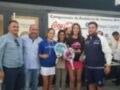 Equipo de padel celebrando el título en el Campeonato de Andalucía de menores 2016, con trofeos y una celebración festiva.