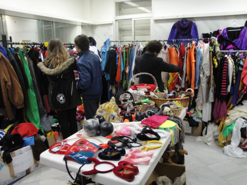 Madre Coraje abre en Puerto Real un Mercadillo de Disfraces para Carnaval del 6 de Febrero al 3 de Marzo
