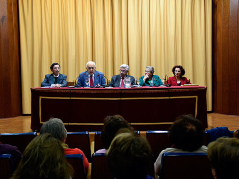 En el Círculo Mercantil de Sevilla se celebró la ponencia de las Cofradías vista por el Evangelio por Ignacio Montaño Jiménez